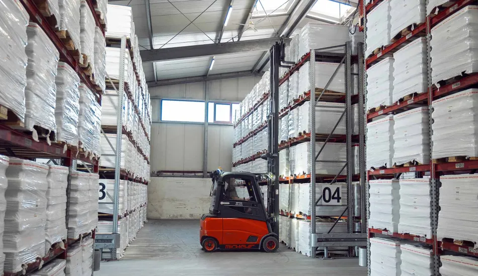 Lagerlogistik - Karl Michels GmbH & Co. KG - Slider 1