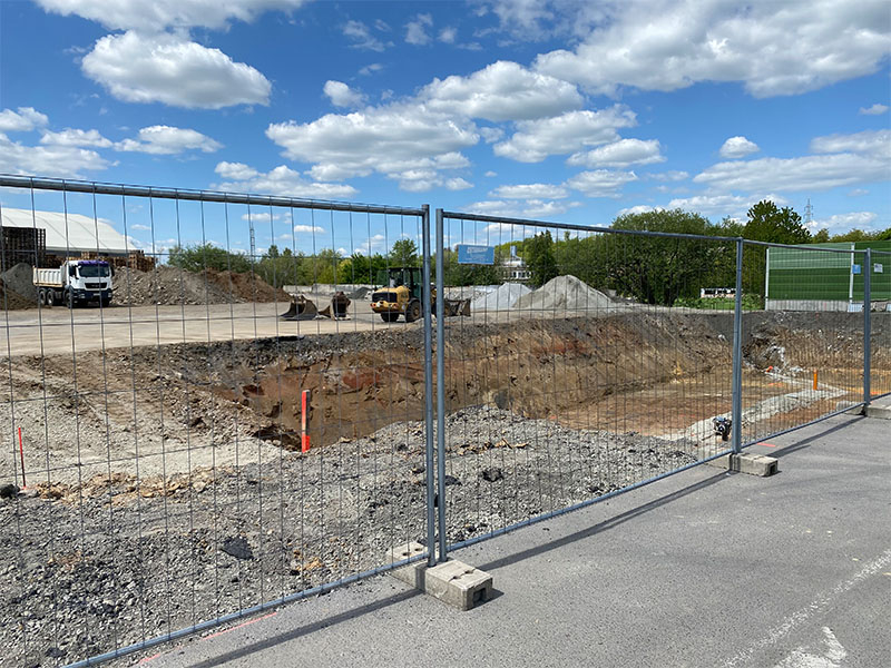 2022 Lagerhalle Nummer 5 Neubau Absperrung