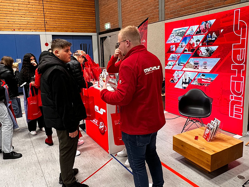 2023 BIT Montabaur Auszubildende Beratung Berufskraftfahrer Speditionskaufmann Speditionskauffrau